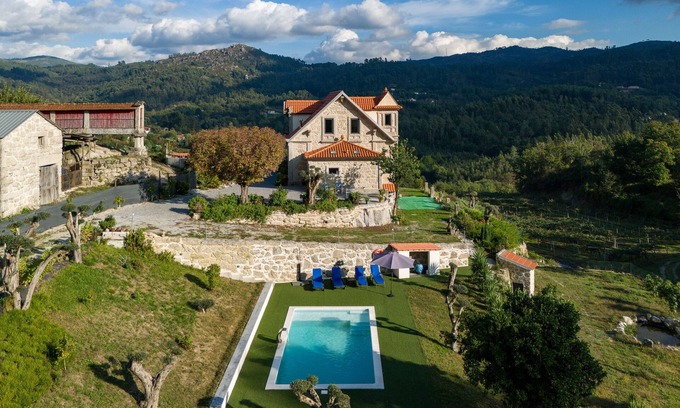 Rossas Casa | Casa de vacaciones 'Quinta Do Bairro' con vistas a la montaña, Wi-Fi y aire acondicionado