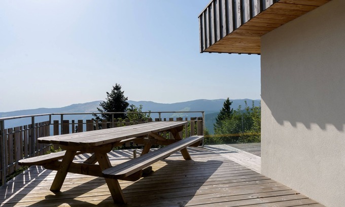 Metzeral Casa | Casa de vacaciones 'Refuge Mil100' con vistas a la montaña, terraza privada y Wi-Fi