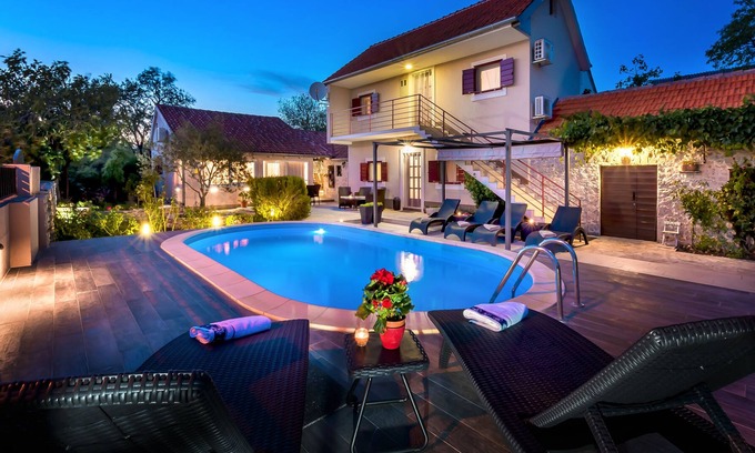Sonkovic Villa | Holiday Home Rosko cerca de Krka