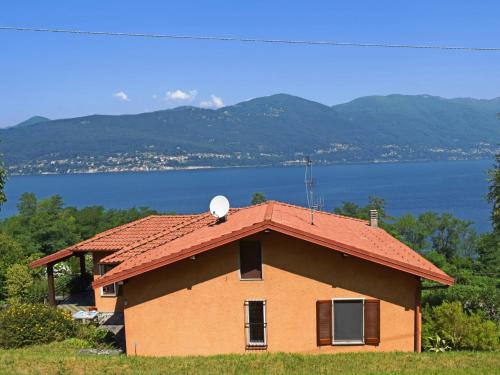 Castelveccana Casa | Holiday Home Rossella by Interhome