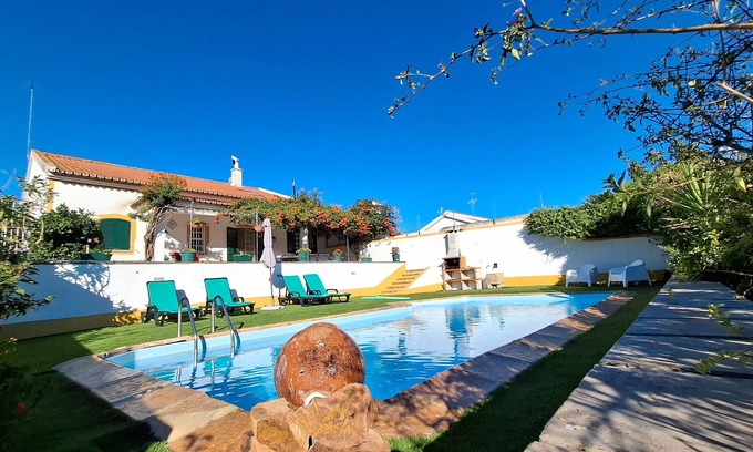 Alcacovas Casa | Casa de vacaciones 'Rota Do Viajante' con piscina privada, Wi-Fi y aire acondicionado