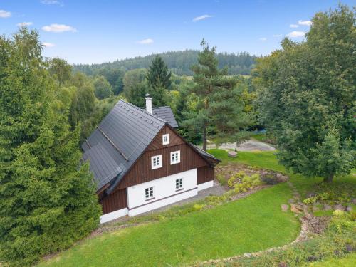 Strasin Casa | Holiday Home Roubenka Maleč by Interhome