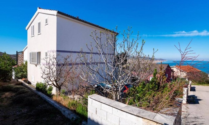 Rovanjska Casa | Holiday Home Rovanjska - Three Bedroom House with Sea View