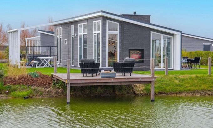Wemeldinge Casa | Holiday Home Ruisweg 34 by Interhome