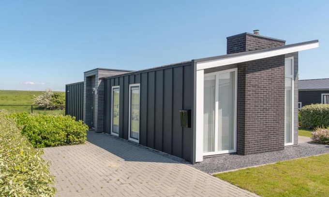 Wemeldinge Casa | Holiday Home Ruisweg 71 by Interhome