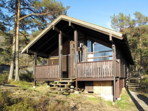 Flora Casa | Holiday Home Sandvikfjellet by Interhome