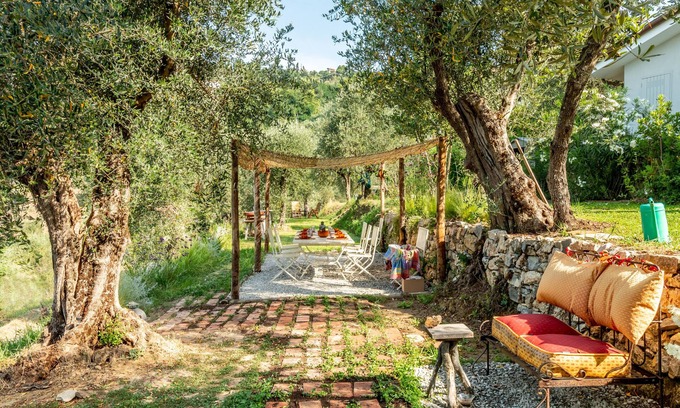 Corsanico Casa | Holiday Home 'Santansano' with Sea View, Wi-Fi and Air Conditioning