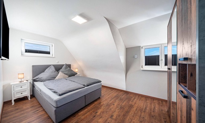 Fluorn Casa | Casa de vacaciones 'Schorsch's Ferienhaus' con terraza privada, jardín privado y Wi-Fi