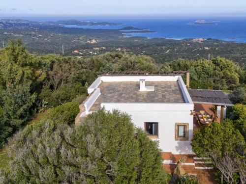 Cugnana Verde Casa | Holiday Home Schina Minori by Interhome