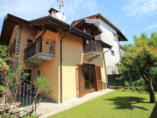 Arizzano Casa | Holiday Home Sky & Lake by Interhome
