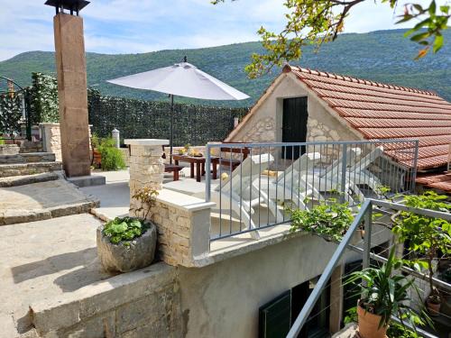 Omis Casa | Holiday Home Sonja by Interhome