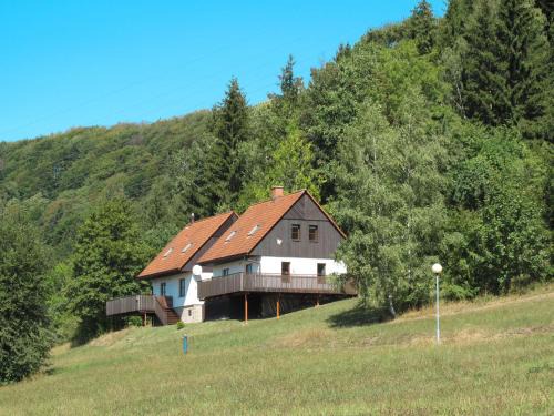 Starkov Casa | Holiday Home Stárkov by Interhome