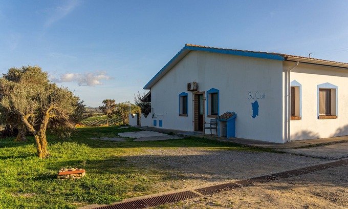 Gonnesa Casa | Casa de vacaciones "Su Cuili" con vistas a la montaña, piscina compartida y aire acondicionado