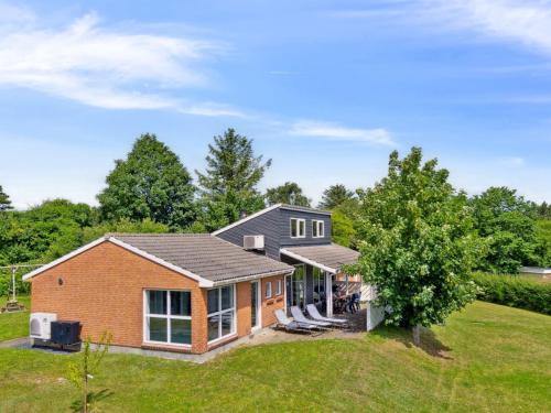 Øer Strand Casa | Holiday Home Svenn - 300m from the sea by Interhome