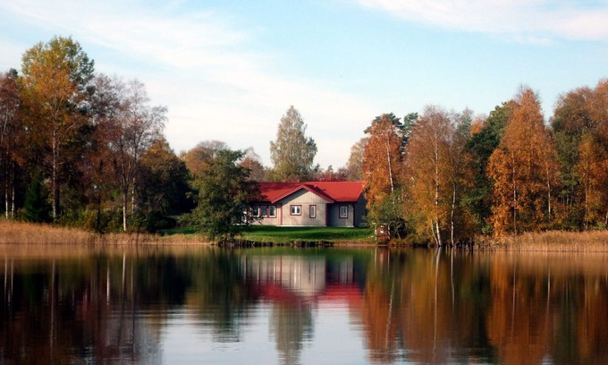 Lockna Cabaña | Casa de vacaciones Suecia junto al lago bolmen con sauna, chimenea y barco