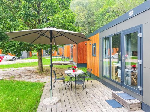 Riedenburg Casa | Holiday Home Tiny Haus Sunside Gardenlounge by Interhome