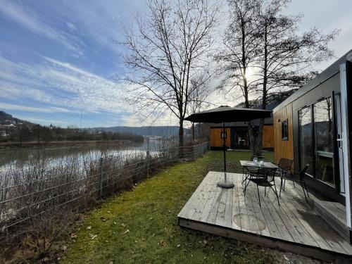 Riedenburg Casa | Holiday Home Tiny Haus Flussblick by Interhome