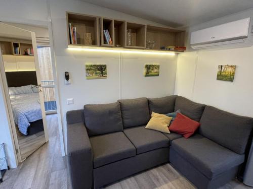 Wemding Casa | Holiday Home Tiny Haus Eulenheim by Interhome
