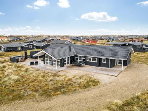 Hvide Sande Casa | Holiday Home Tola - 450m from the sea by Interhome
