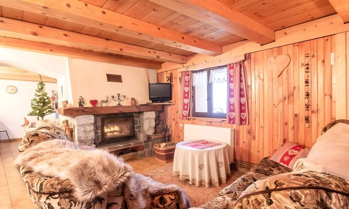 Great Alpine Road Cabaña | Casa de vacaciones 'Valentine' con vistas a la montaña, terraza privada y Wi-Fi