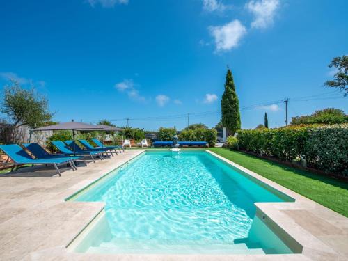 Cavalaire-sur-Mer Casa | Holiday Home Villa Cannelle by Interhome