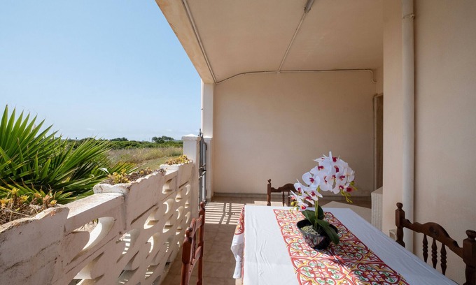 Padula Fede Casa | Casa de vacaciones 'Villa Respiro Azzurro' con jardín privado y aire acondicionado