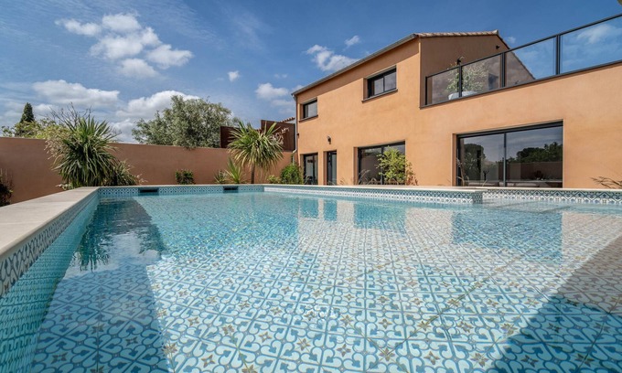 Mirepeisset Casa | Casa de vacaciones 'Villa Nina' con vistas a la montaña, Wi-Fi y aire acondicionado