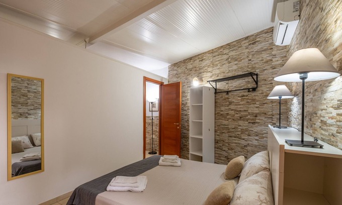 Sant'Isidoro Casa | Casa de vacaciones 'Villa Gaudì - Batllò' con terraza privada, Wi-Fi y aire acondicionado