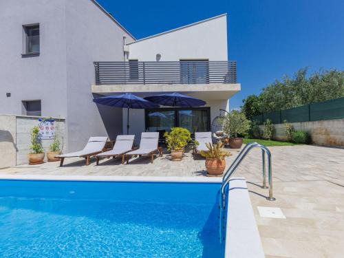 Vrznaveri Casa | Holiday Home Villa Leonardo by Interhome