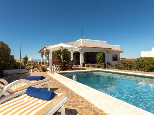 Peñíscola Casa | Holiday Home Villa Paloma by Interhome