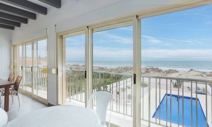 Molinell Casa | Casa de vacaciones 'Villa Rosa 2' con vistas al mar, Wi-Fi y aire acondicionado