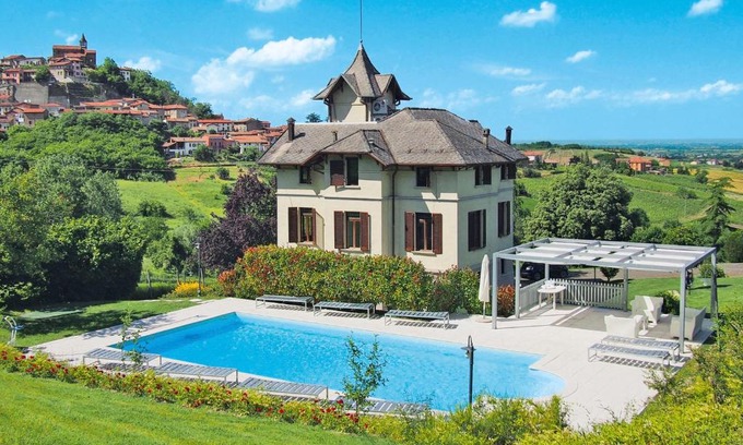 Sarezzano Casa | Holiday Home Villa Sarezzano by Interhome
