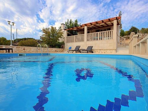 Sutivan Casa | Holiday Home Villa Tonka by Interhome