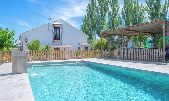Arriate Casa | Casa de vacaciones Villa Victoria con jardín, piscina de agua salada, terraza y Wi-Fi