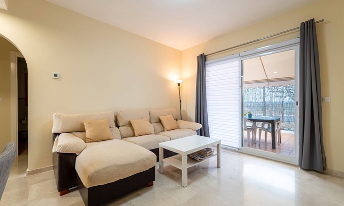 Costa Esuri Casa | Casa de vacaciones 'Vista Hermosa' con vistas al lago, Wi-Fi y aire acondicionado