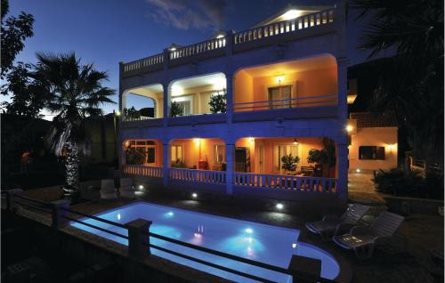 Kastel Stari Casa | Holiday Home Vlaska Iii