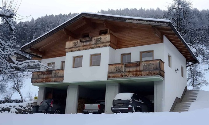 Gerlosbergeben Casa | Casa vacacional con las montañas en la estación de esquí