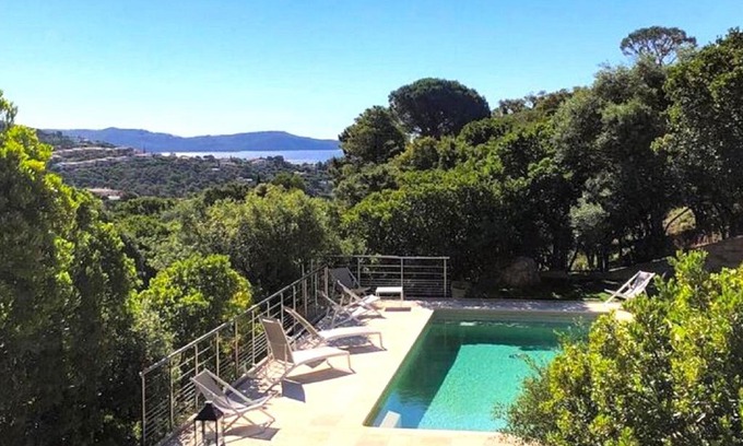 Cavalaire-sur-Mer Casa | Holiday home with swimming pool