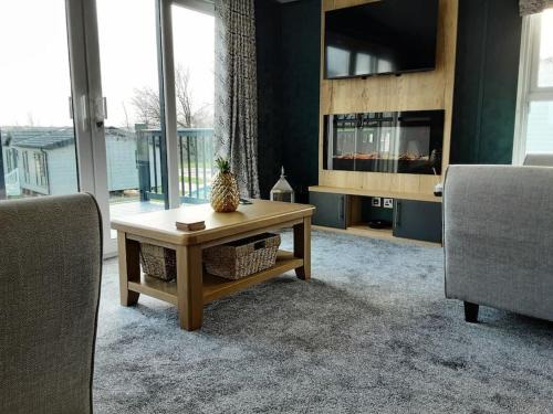 Grampound Casa | Holiday Home with a Hot tub