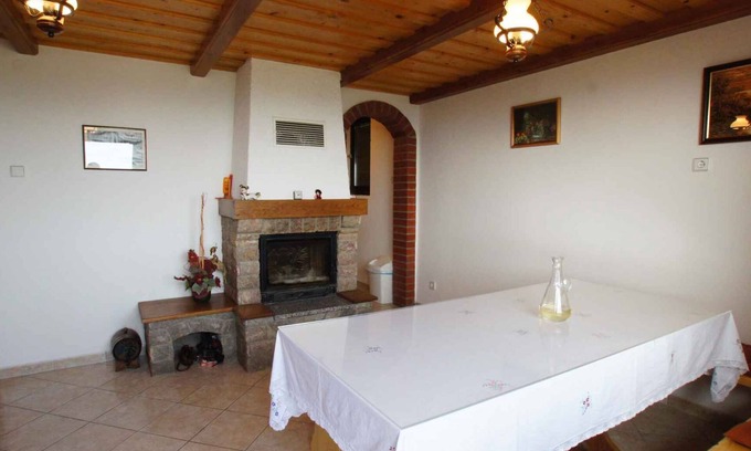 Semic Casa | Casa vacacional con jardín
