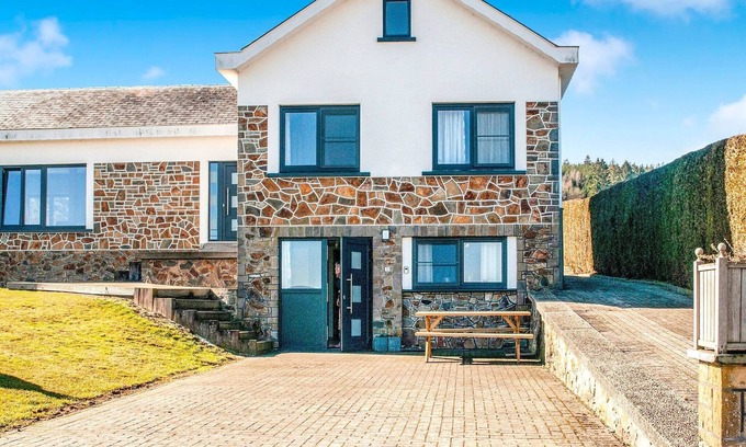 Lierneux Casa | Casa de vacaciones con jardín