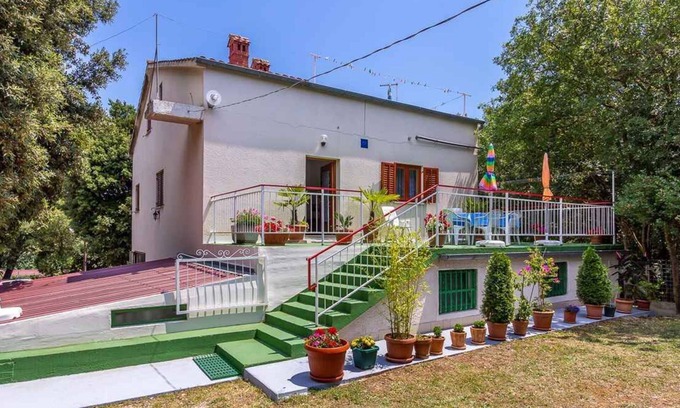 Vinkuran Casa | Casa vacacional con jardín, barbacoa y parque infantil
