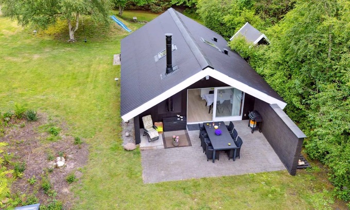 Hurup Thy Casa | Holiday home with green oasis near the fjord