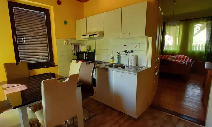 Balatonbereny Casa | Holiday home with internet and parking