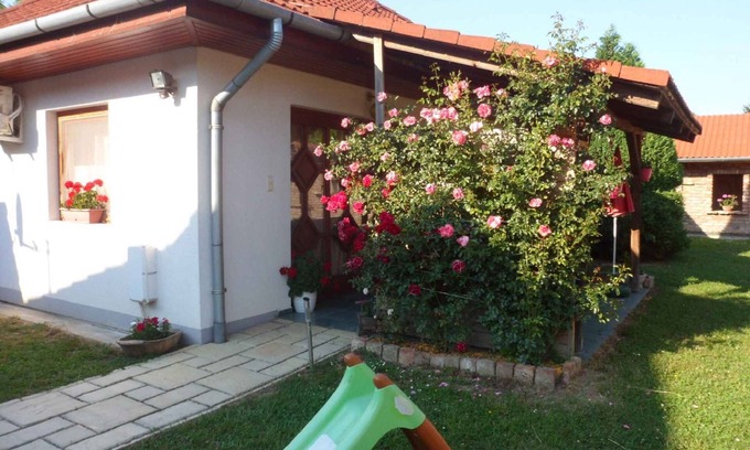 Balatonbereny Casa | Casa vacacional con piscina y terraza cubierta