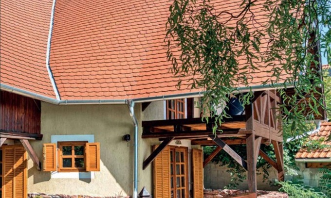Szentantalfa Casa | Casa vacacional con una gran parcela de tierra y vista al lago
