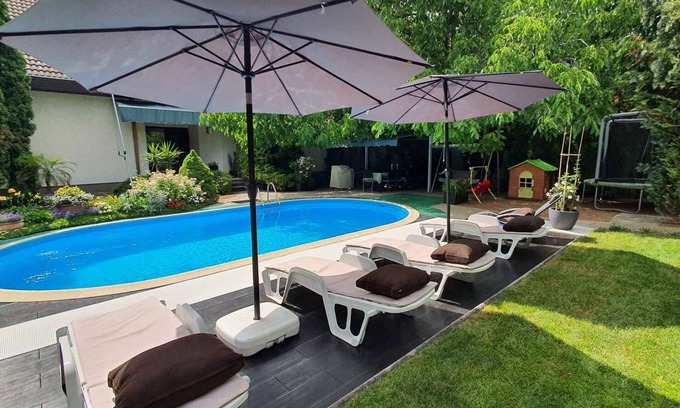 Siofok Casa | Holiday home with large pool