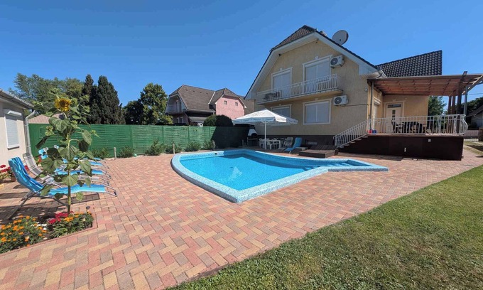 Balatonkiliti Casa | Casa vacacional con piscina e Internet