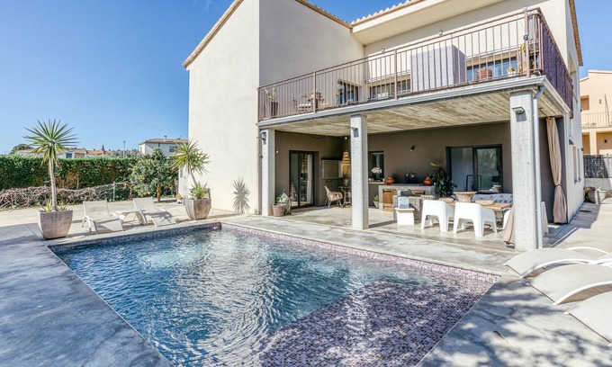 Perelada Casa | Casa de vacaciones con piscina y en una zona de golf