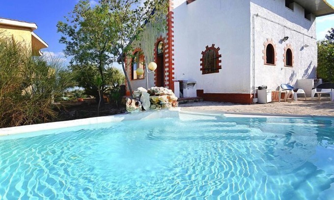 Solarino Casa | Casa vacacional con piscina en Solarino